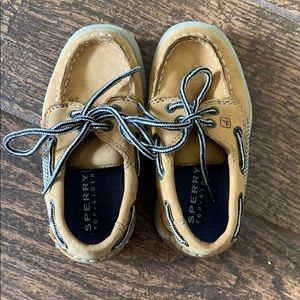 Sperry size 8 toddler shoes
